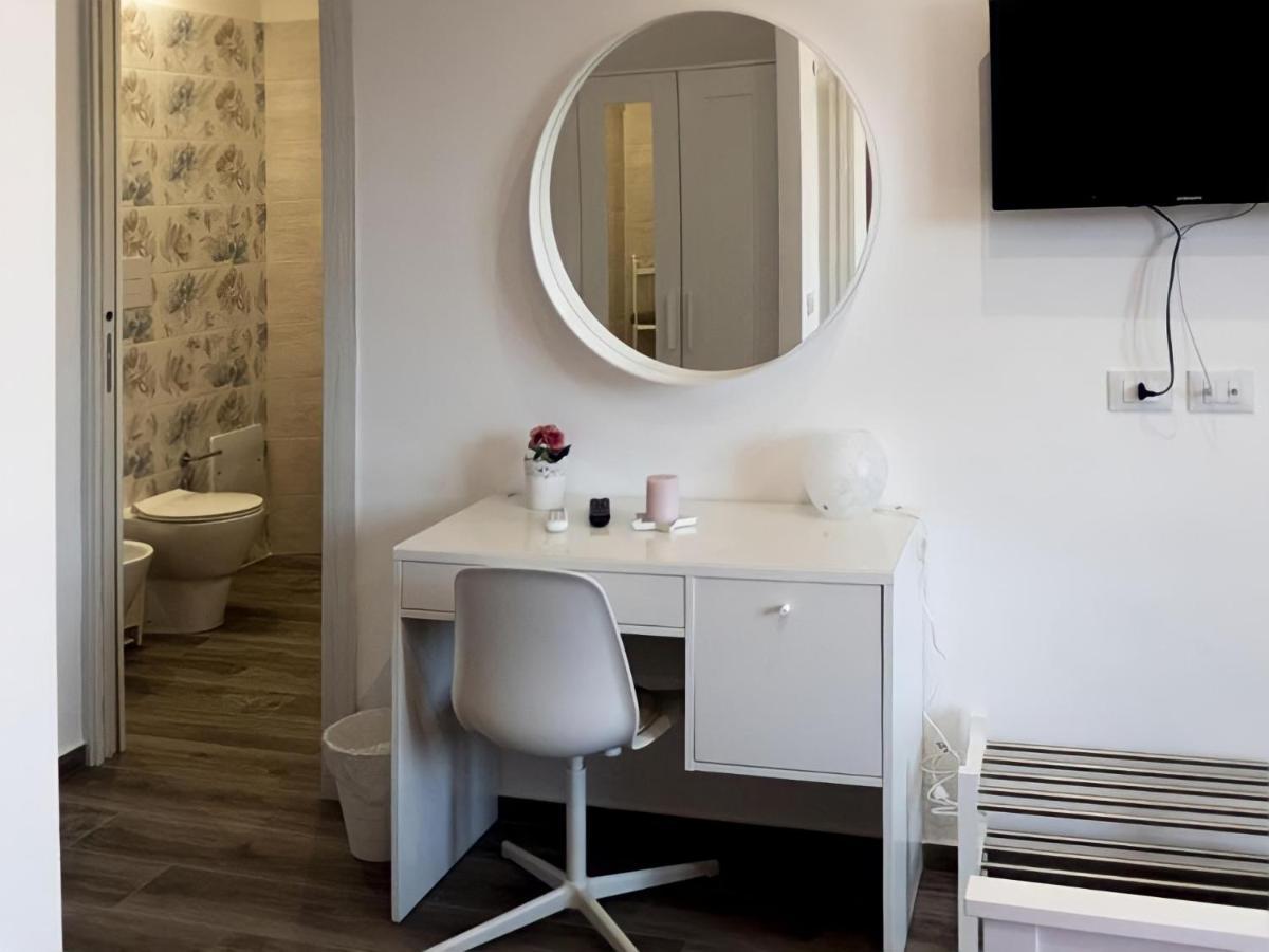 Garibaldi Rooms 29 - Piazza Marina A Palermo - In Pieno Centro. Bagian luar foto