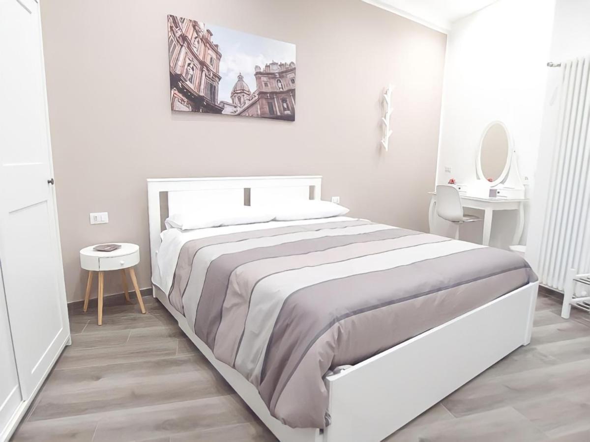Garibaldi Rooms 29 - Piazza Marina A Palermo - In Pieno Centro. Bagian luar foto