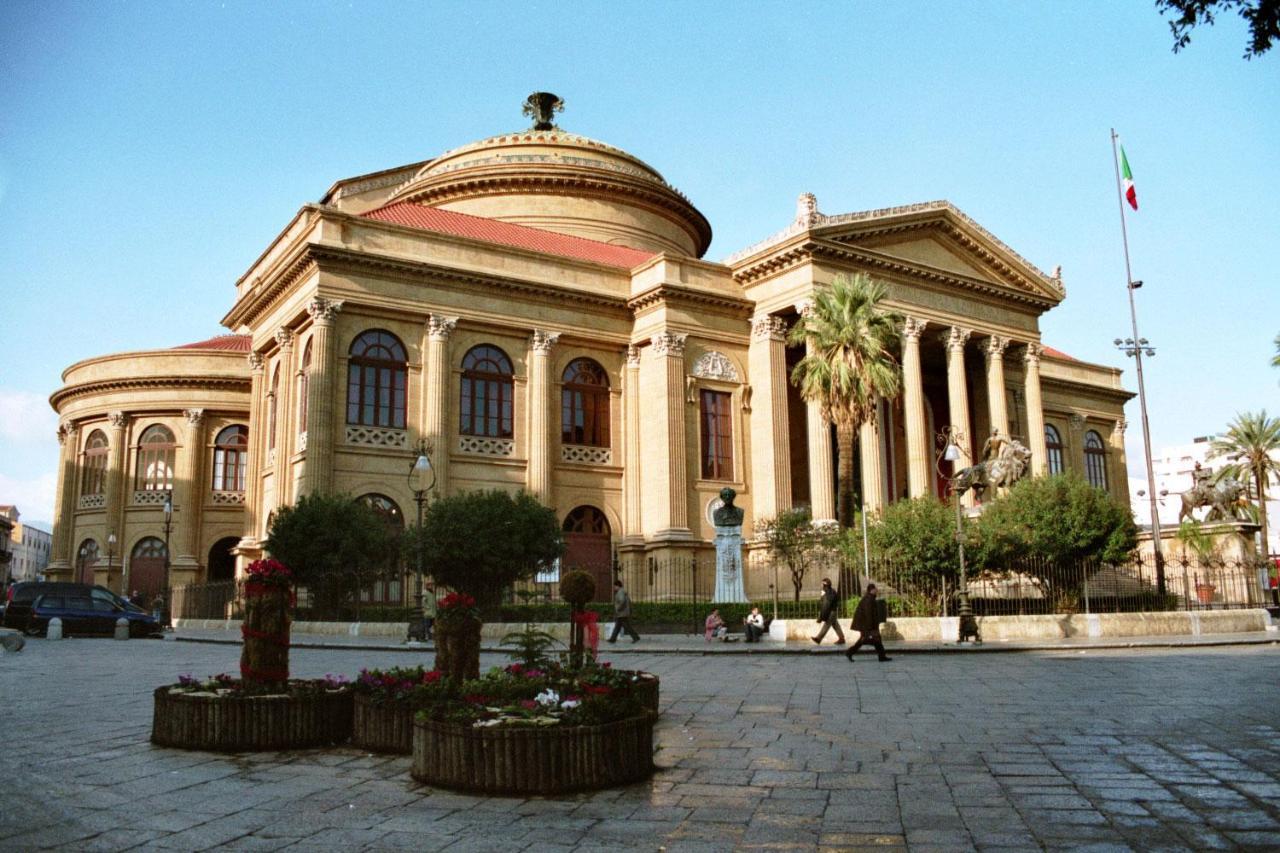 Garibaldi Rooms 29 - Piazza Marina A Palermo - In Pieno Centro. Bagian luar foto