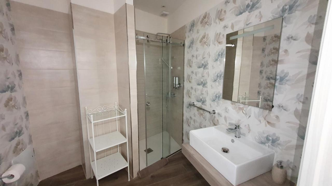 Garibaldi Rooms 29 - Piazza Marina A Palermo - In Pieno Centro. Bagian luar foto