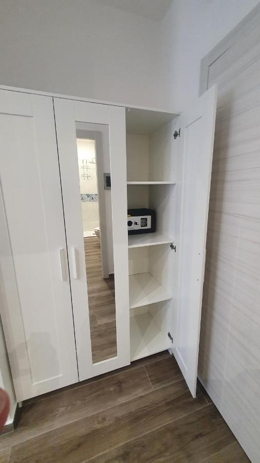 Garibaldi Rooms 29 - Piazza Marina A Palermo - In Pieno Centro. Bagian luar foto