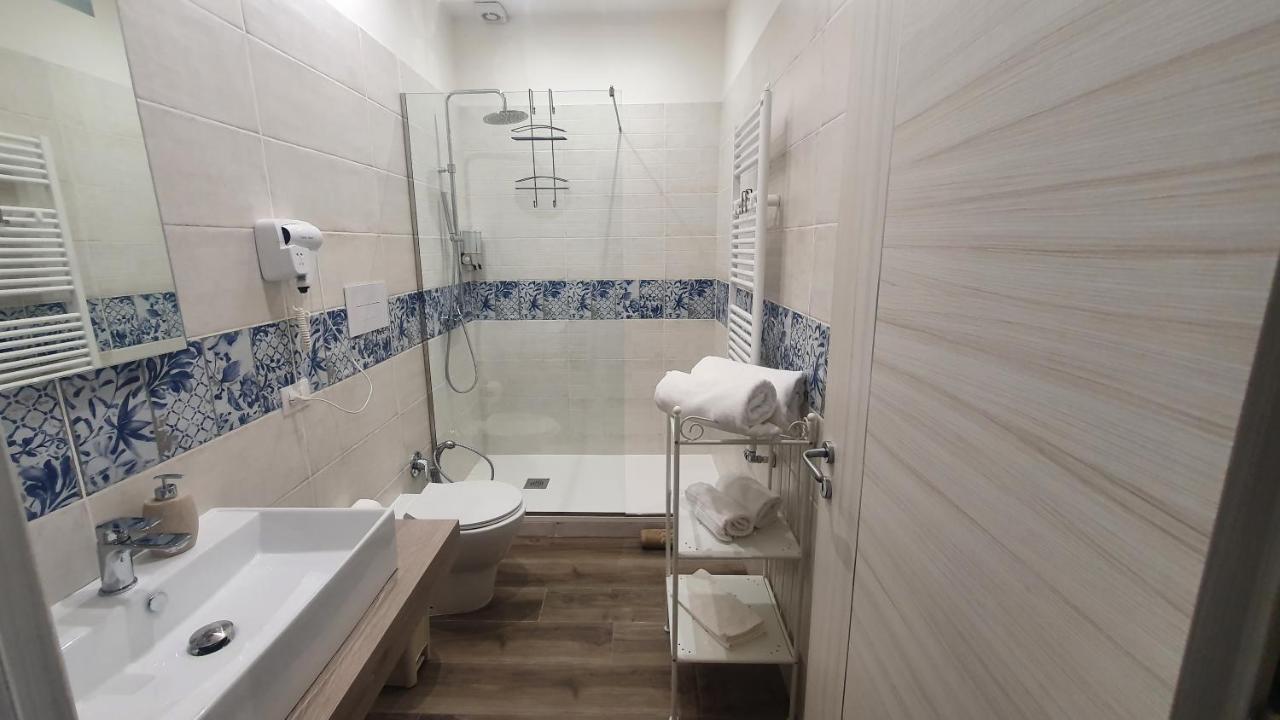 Garibaldi Rooms 29 - Piazza Marina A Palermo - In Pieno Centro. Bagian luar foto