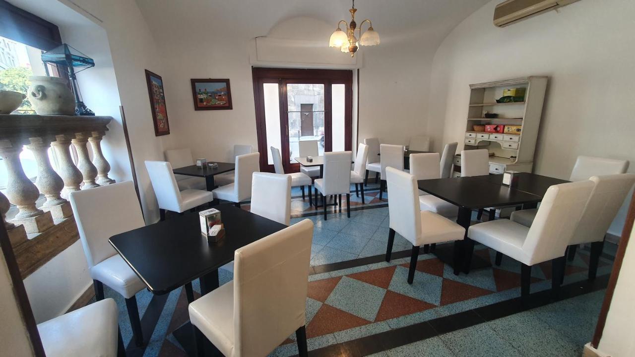 Garibaldi Rooms 29 - Piazza Marina A Palermo - In Pieno Centro. Bagian luar foto